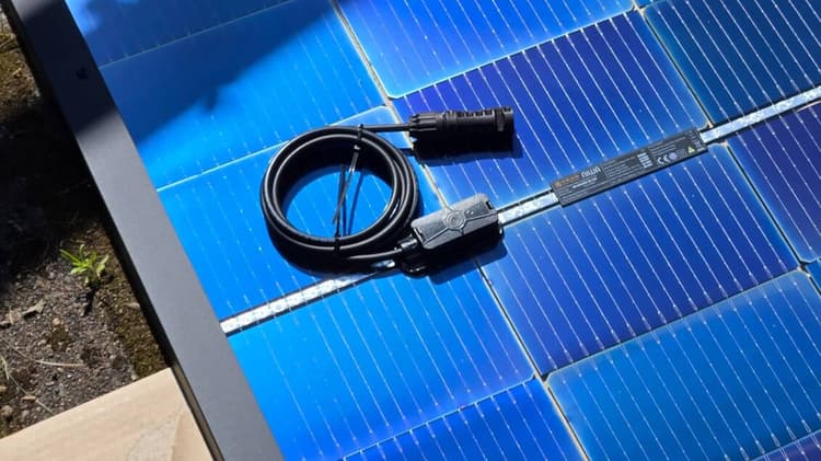 Balkonkraftwerk-Angebot: Zwei Module plus Wechselrichter – für nur 205 Euro!