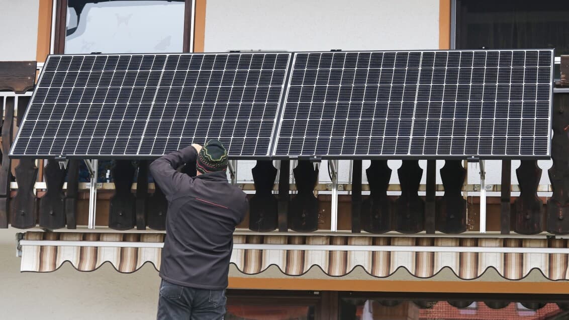 Balkonkraftwerke bis 800 Watt: Was gilt jetzt?