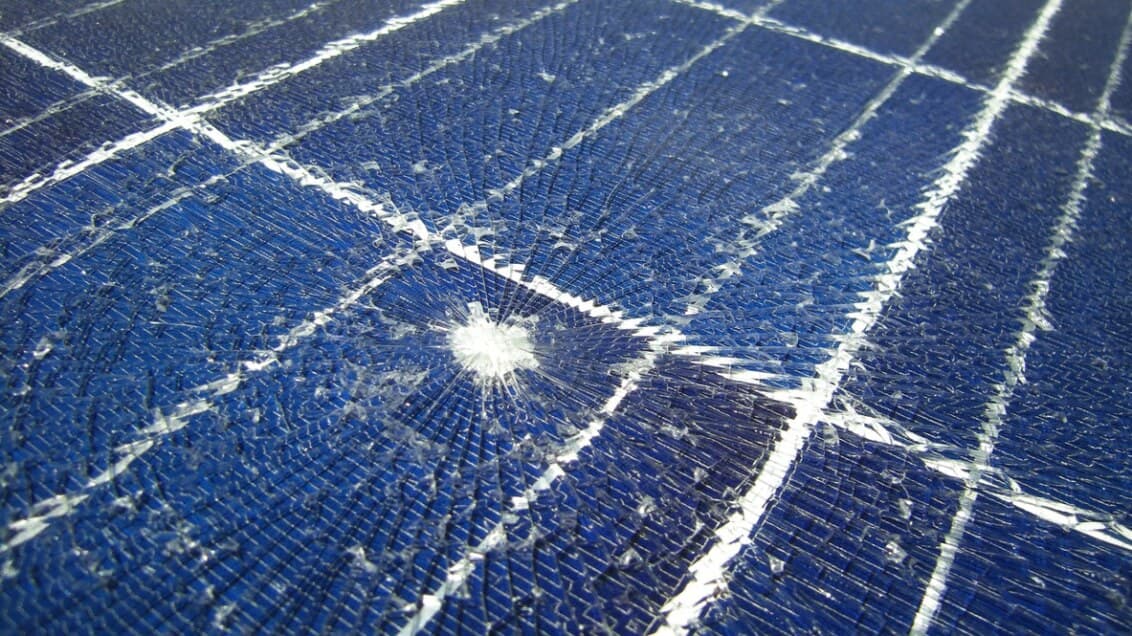 Balkonkraftwerk schützen und gegen extremes Wetter absichern