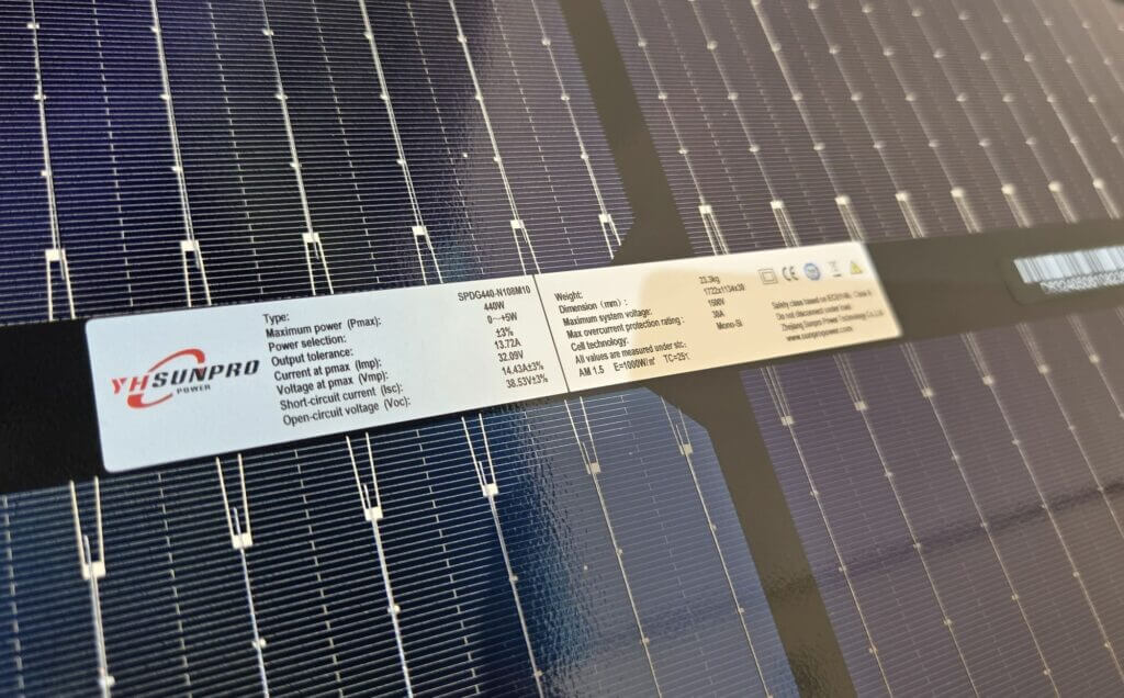 Kleines Kraftwerk Test Solarmodul von Sunpro