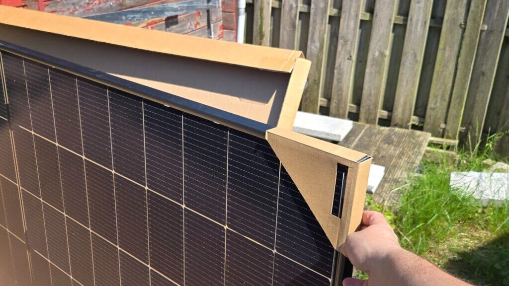 Solakon onBasic Test  Solarmodule Verpackung
