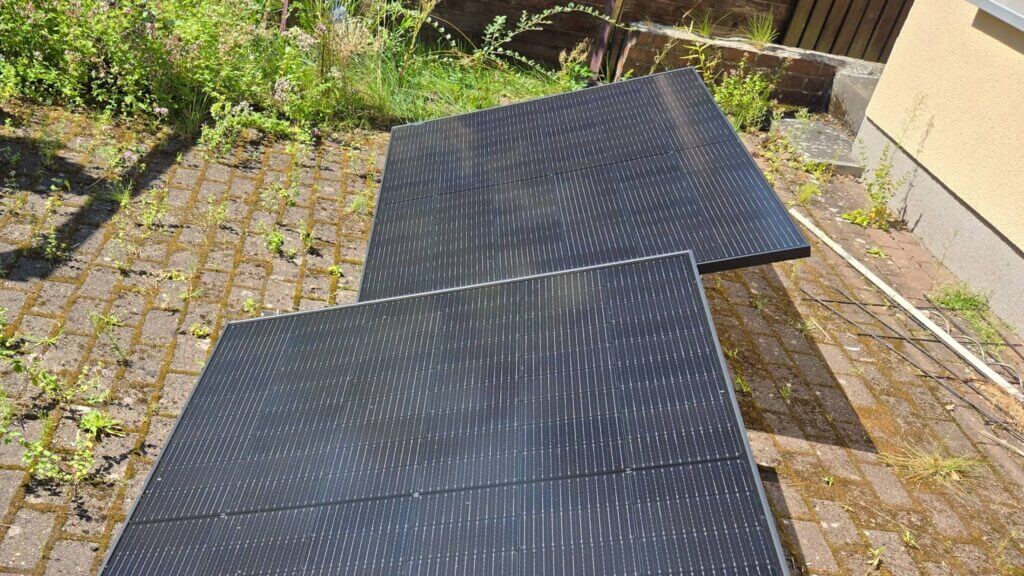 Balkonkraftwerk vs. PV-Anlage Solarmodule Terrasse