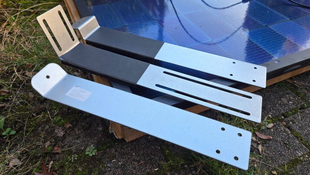 Solakon Balkonkraftwerk onBasic Halterung Flachdach Material