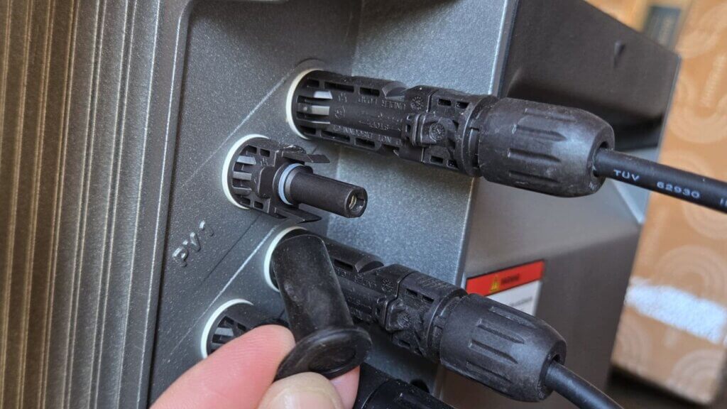 Anker Solarbank 2 Pro Test Solaranschlüsse